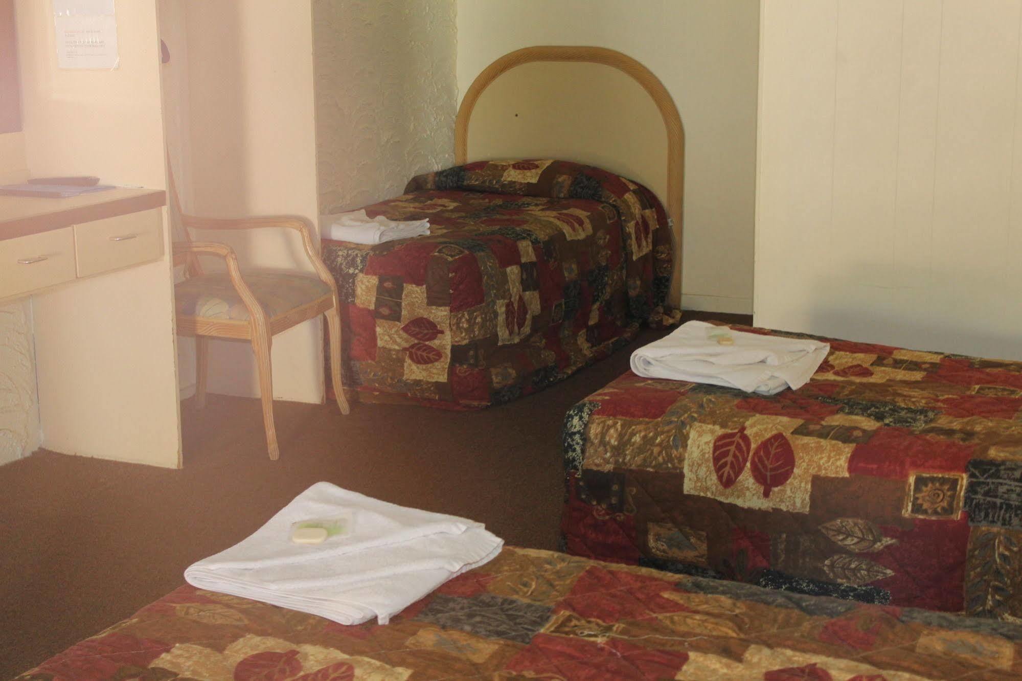 Sun Plaza Motel - Mackay Buitenkant foto